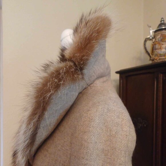 Rare Find! 1970s Vintage Pauline Trigere A Line Wool Coat Coyote Collar - Picture 7 of 16
